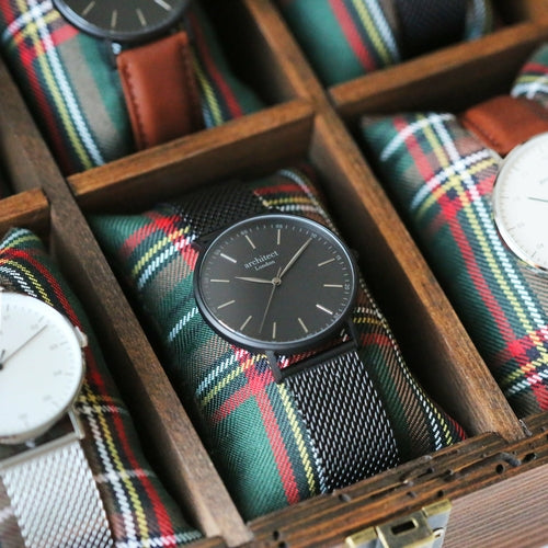 Modern Font Engraving - Men's Minimalist Watch + Pitch Black Mesh